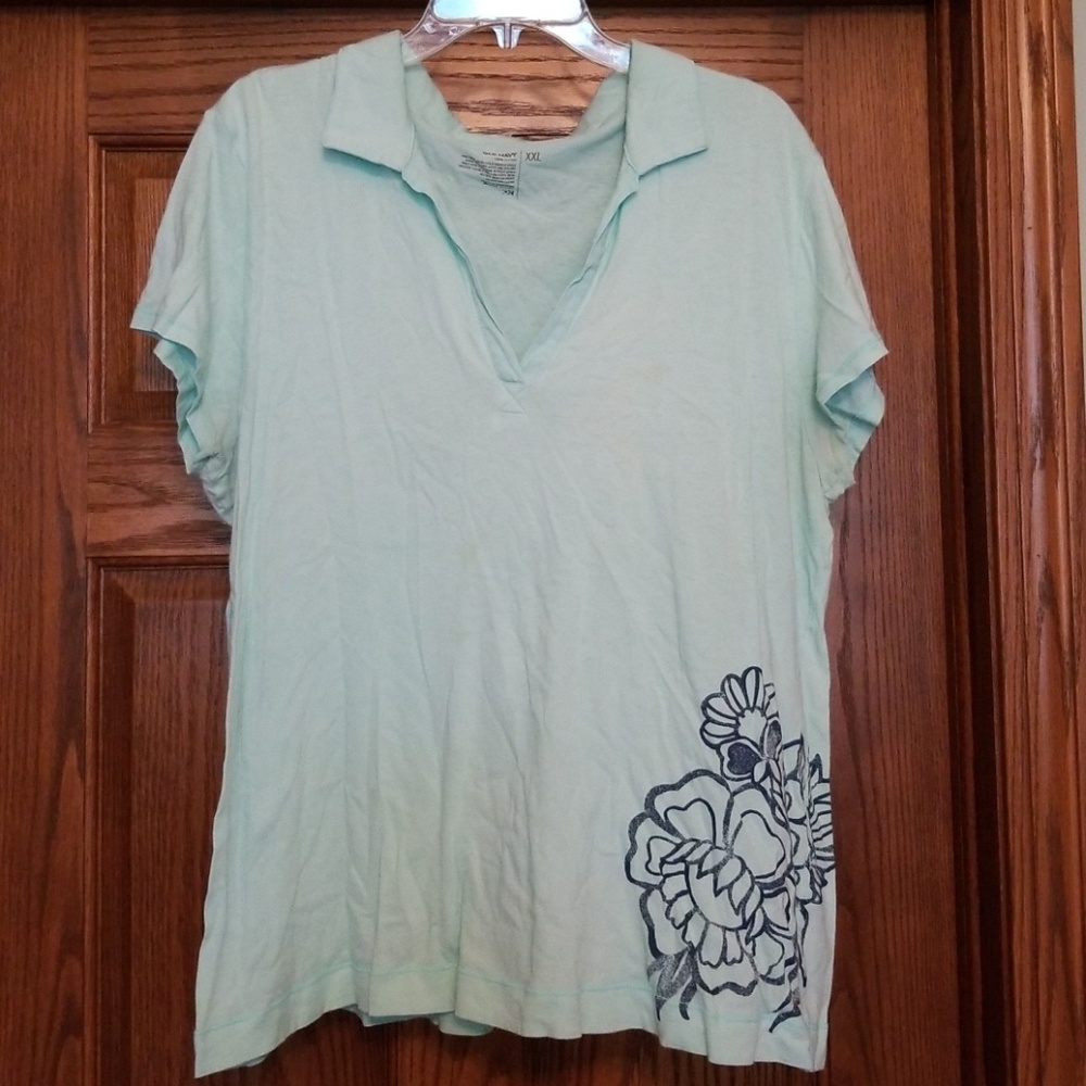 Old Navy light turquoise shirt with Navy flower